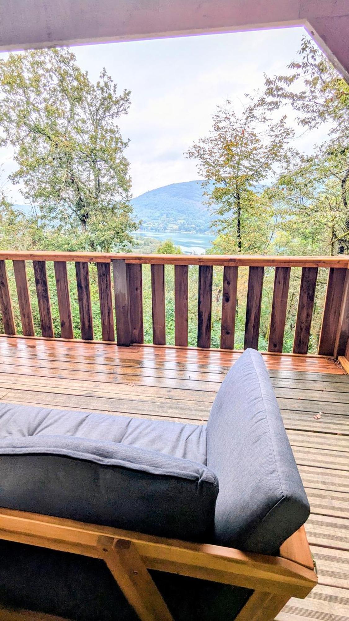 Cabanes Et Lodges Du Belvedere Serrieres-sur-Ain Exterior foto