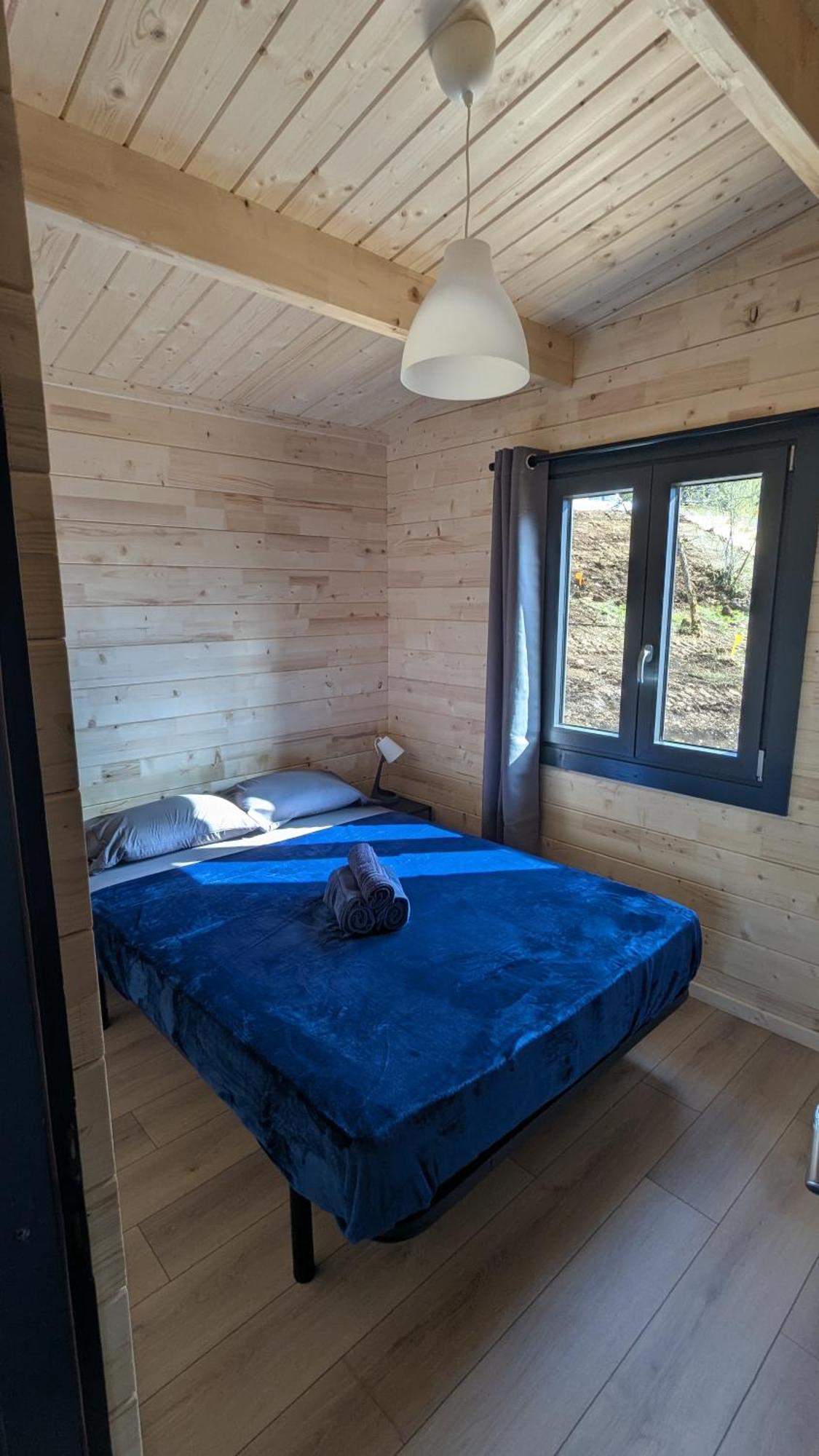 Cabanes Et Lodges Du Belvedere Serrieres-sur-Ain Exterior foto