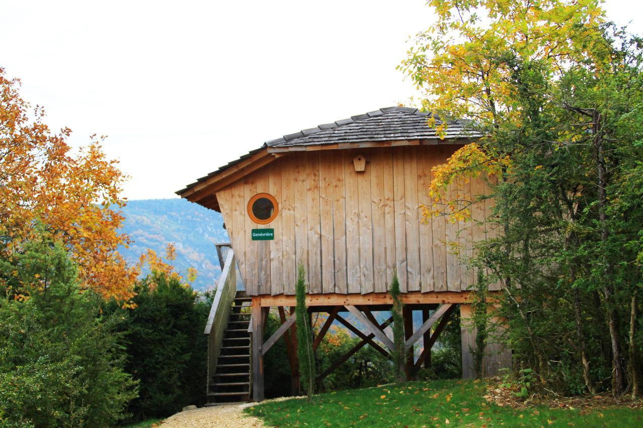 Cabanes Et Lodges Du Belvedere Serrieres-sur-Ain Exterior foto